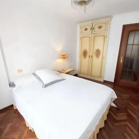 Spacious House With Terrace And Balcony In Дом отдыха *