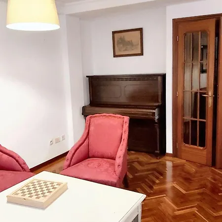 Spacious House With Terrace And Balcony In Дом отдыха
