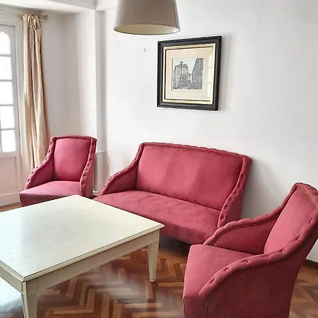 Spacious House With Terrace&balcony In Сasa de vacaciones *