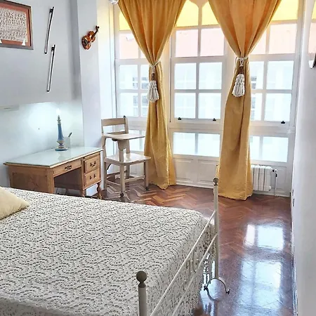 Сasa de vacaciones Spacious House With Terrace&balcony In