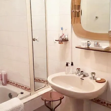 Spacious House With Terrace&balcony In A Coruña