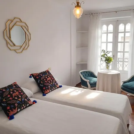 Spacious House With Terrace And Balcony In Дом отдыха